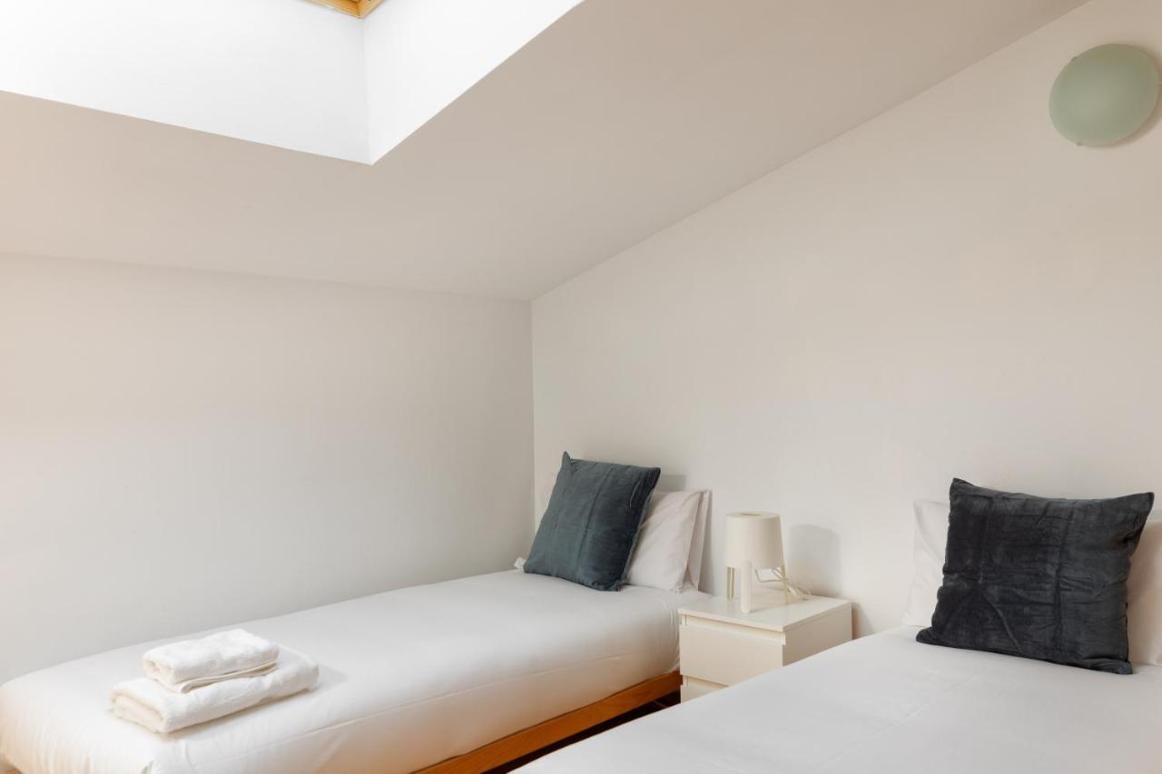 Flateli Cort Reial 7 Appartement Gerona Buitenkant foto